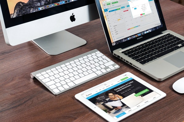 apple-laptop-notebook
